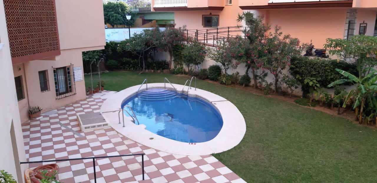 Beautiful Apartment In Third Line Beach Boliches Fuengirola Exterior photo